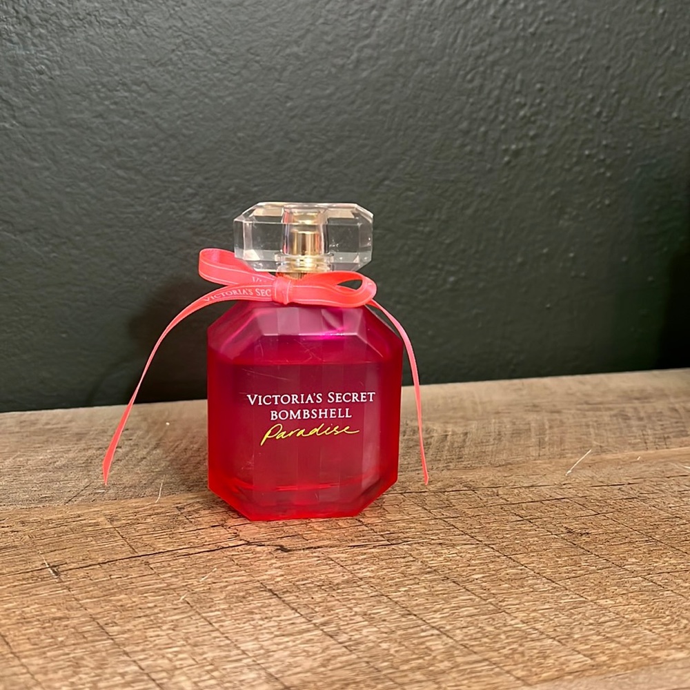 VS Bombshell Paradise Perfume